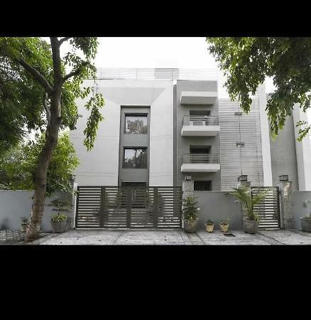 Aval International Hotel Gurgaon Bagian luar foto