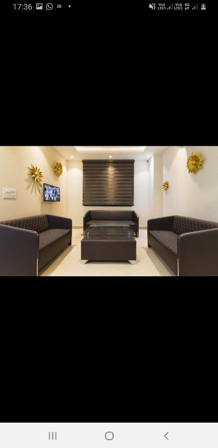 Aval International Hotel Gurgaon Bagian luar foto
