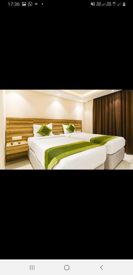 Aval International Hotel Gurgaon Bagian luar foto
